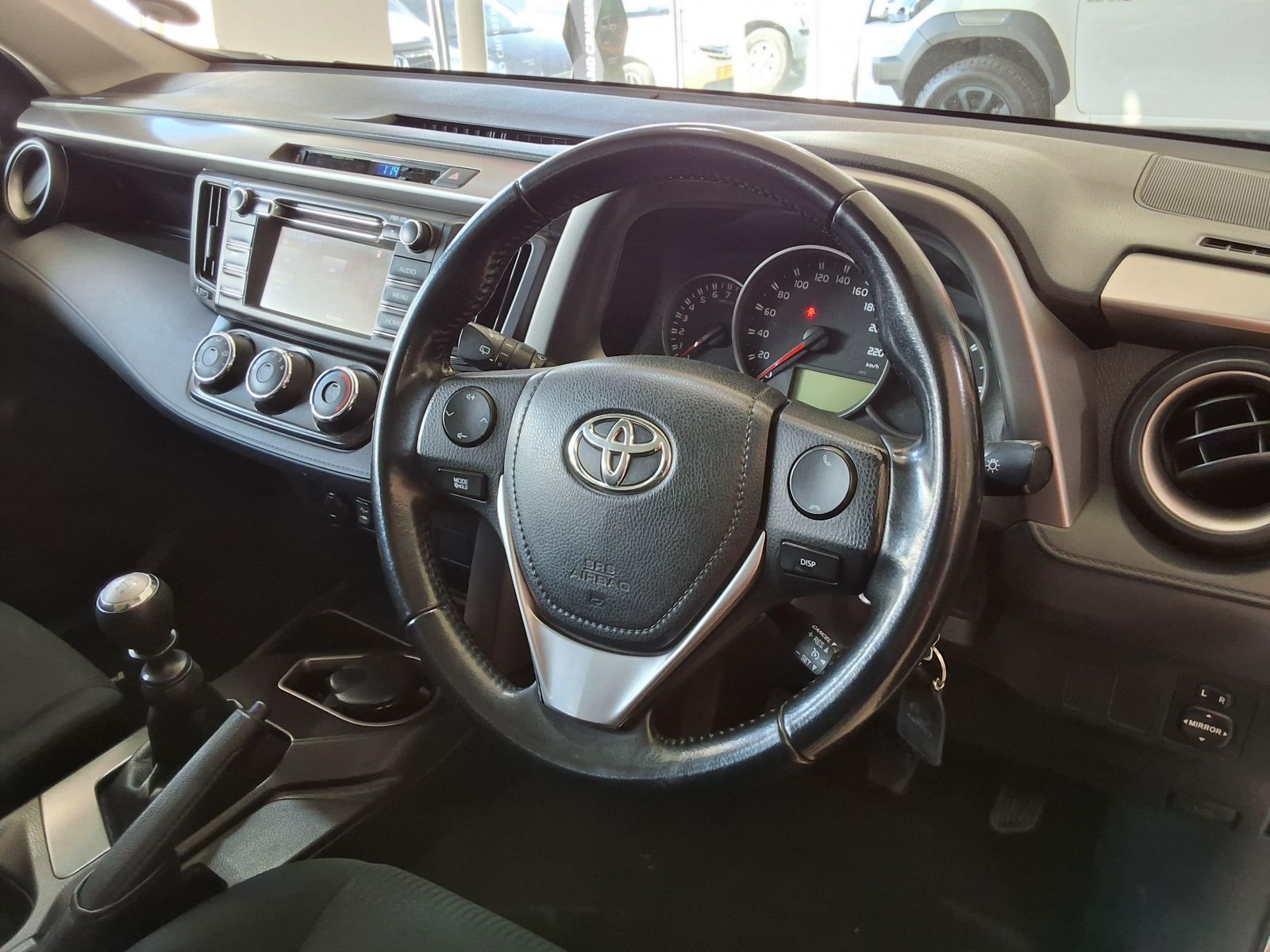 2018 Toyota Rav4 photo 6