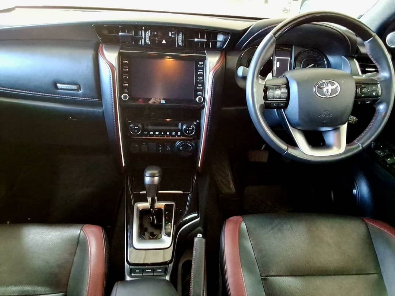 2023 Toyota Fortuner photo 7