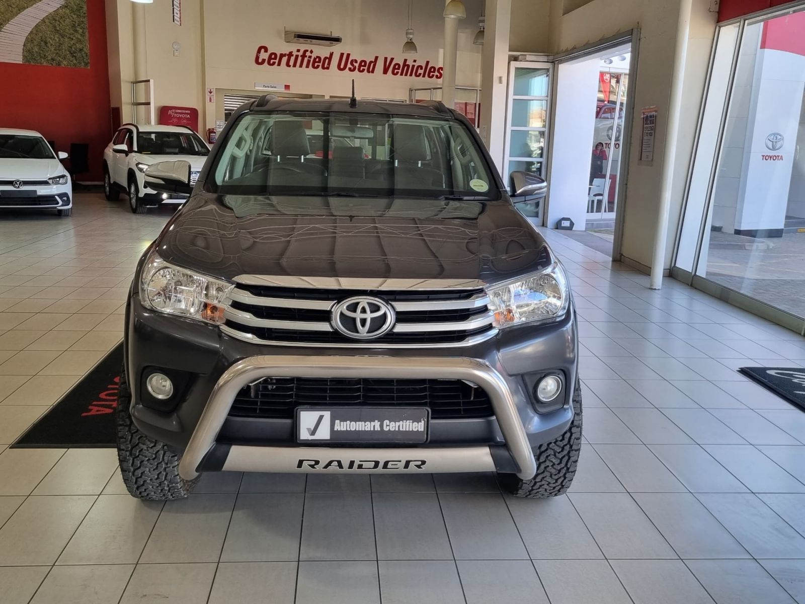 2016 Toyota Hilux photo 2