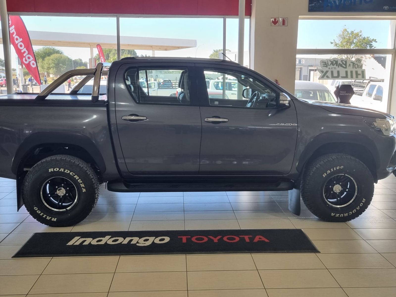 2016 Toyota Hilux photo 3