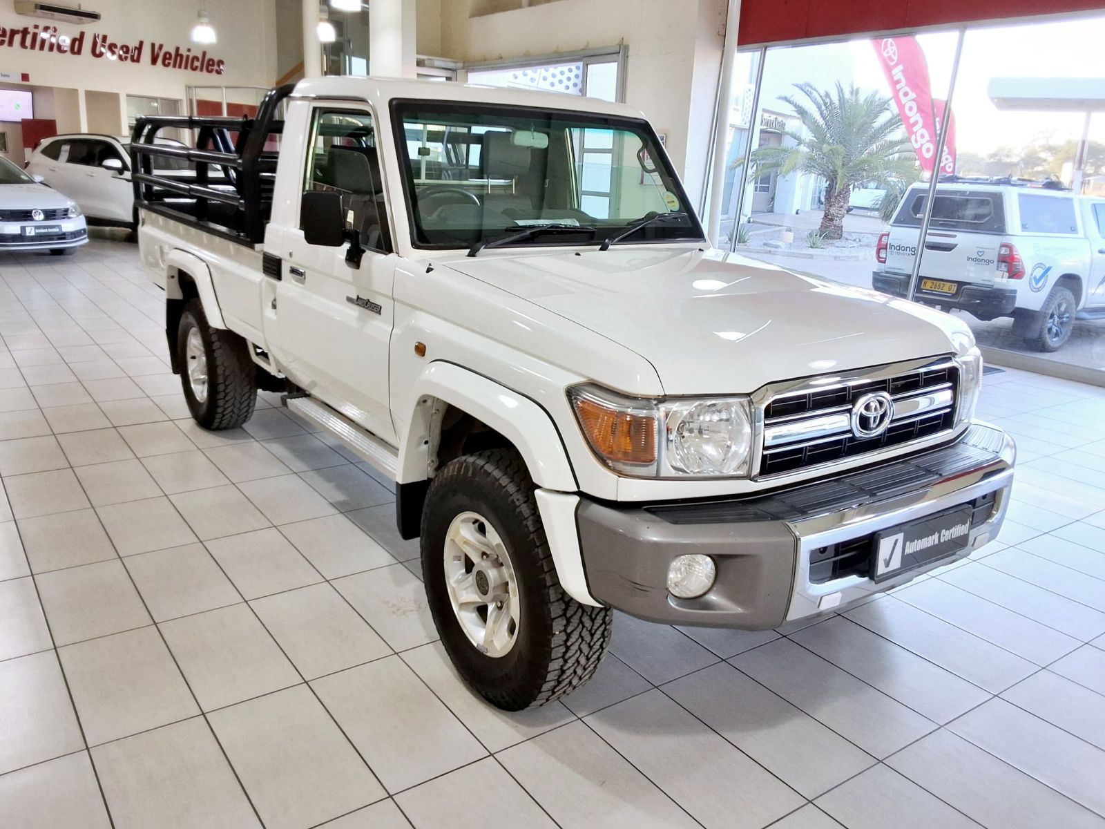 2022 Toyota Land Cruiser photo 1