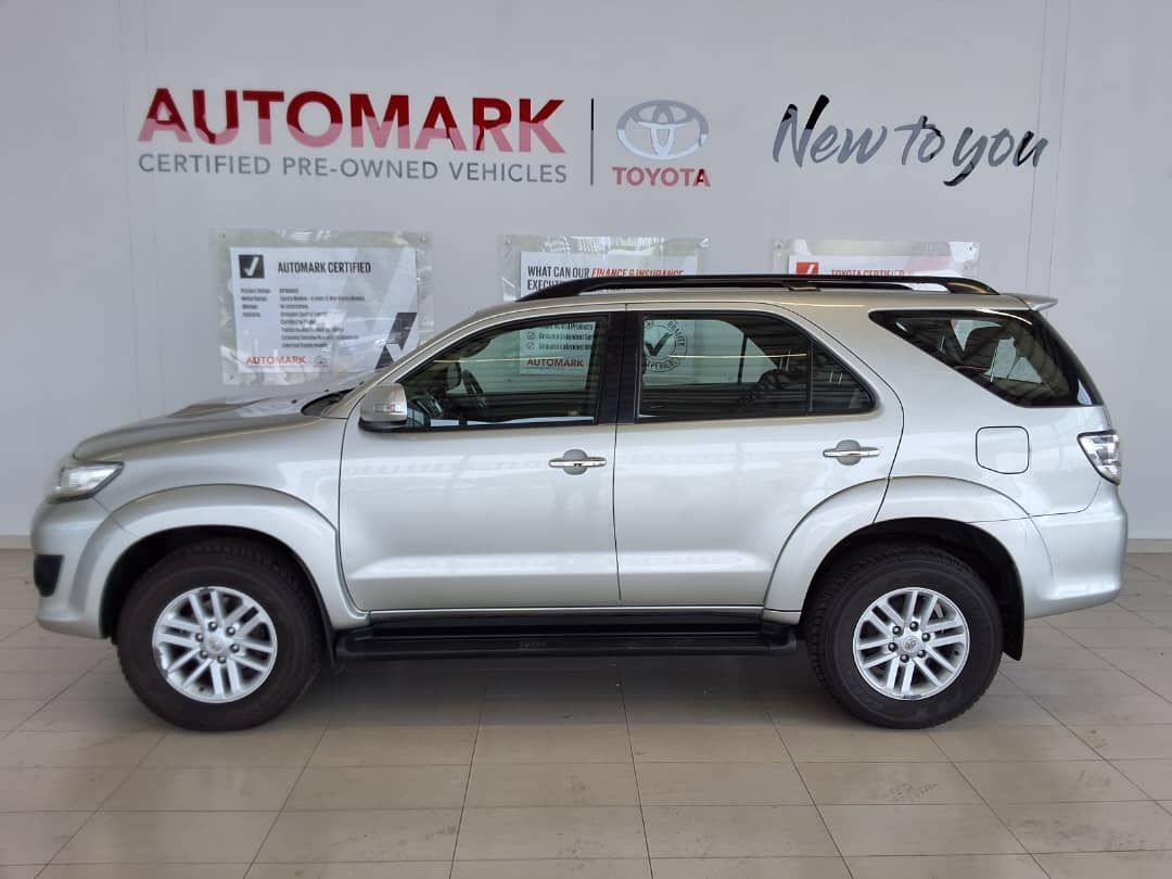 2013 Toyota Fortuner photo 5