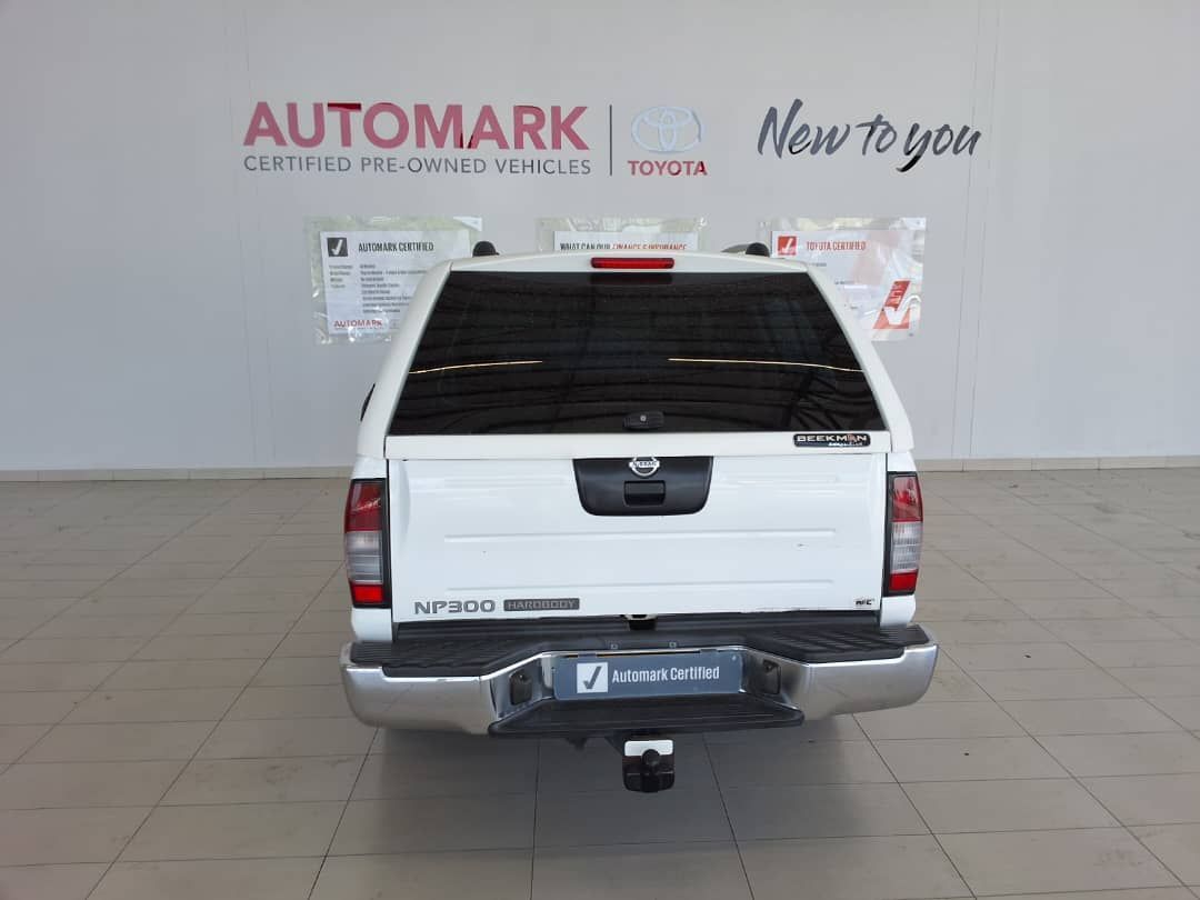 2018 Nissan Hardbody photo 4