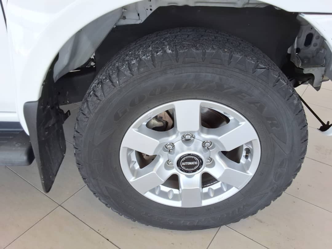 2018 Nissan Hardbody photo 7