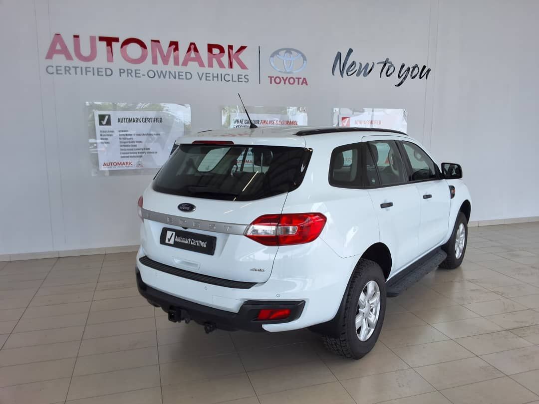 2019 Ford Everest photo 2