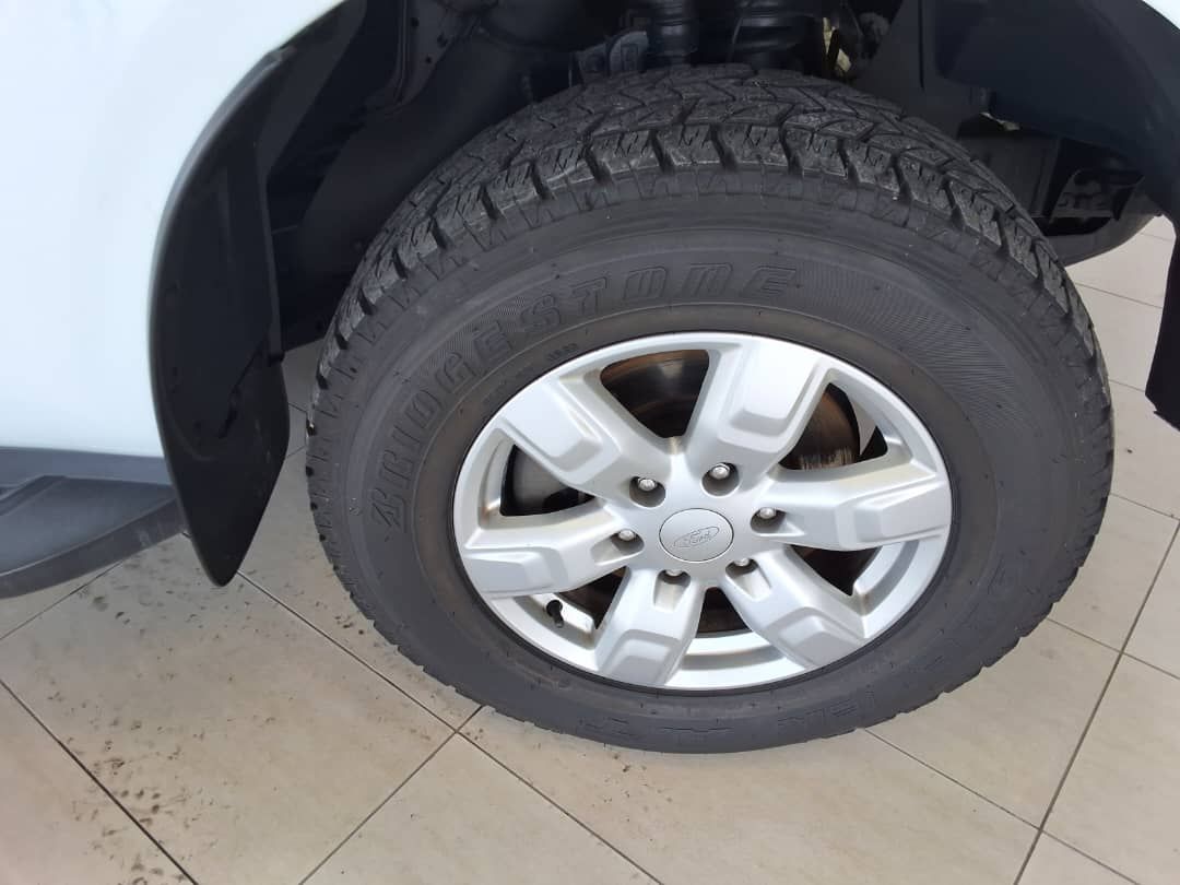 2019 Ford Everest photo 7