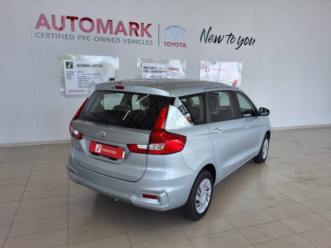 2024 Toyota Rumion photo 2