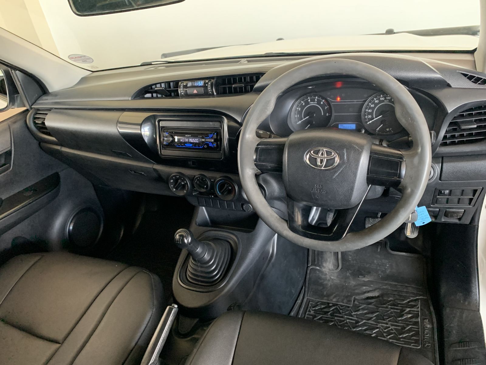 2019 Toyota Hilux photo 7