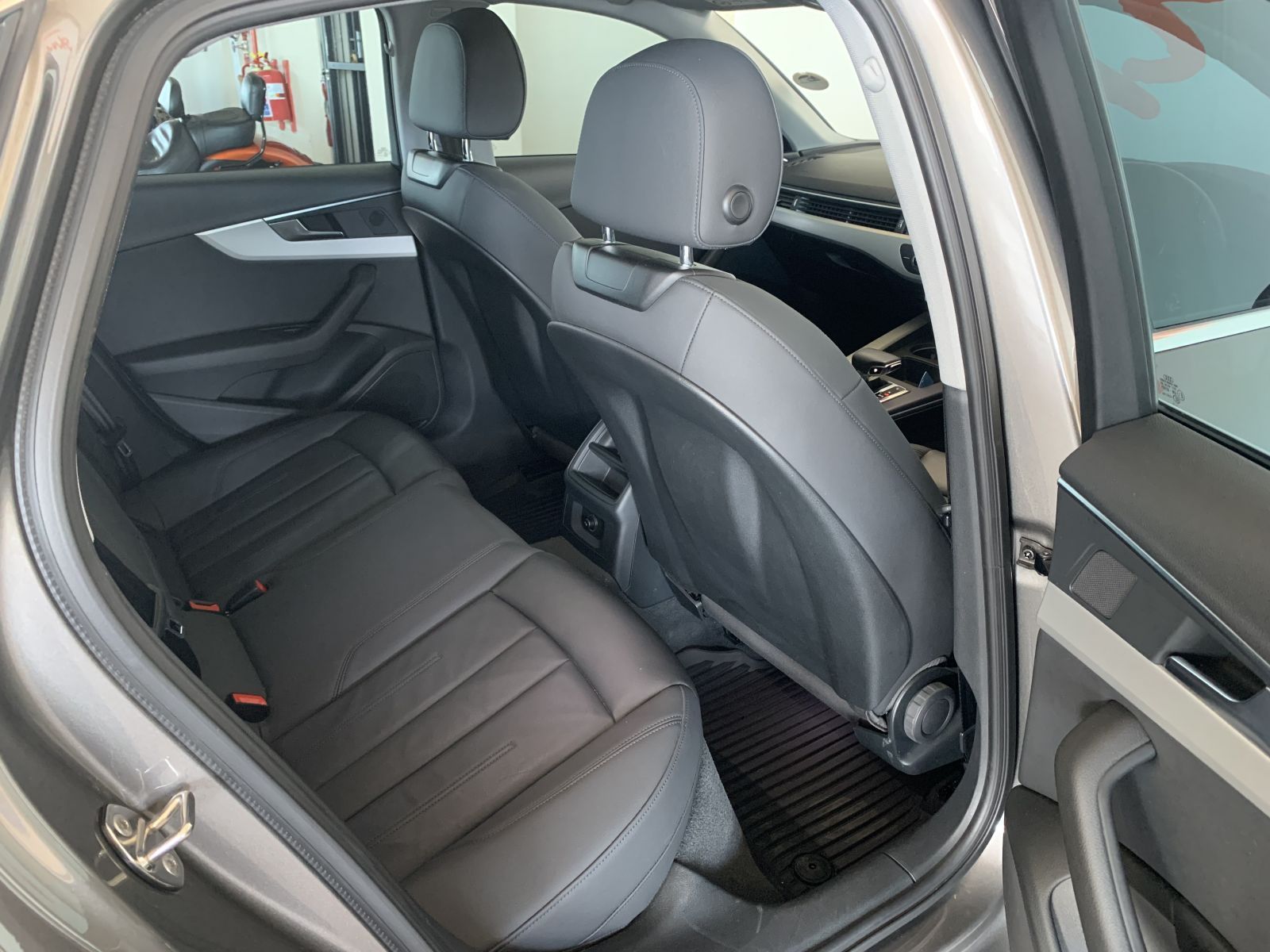 2020 Audi A4 photo 5