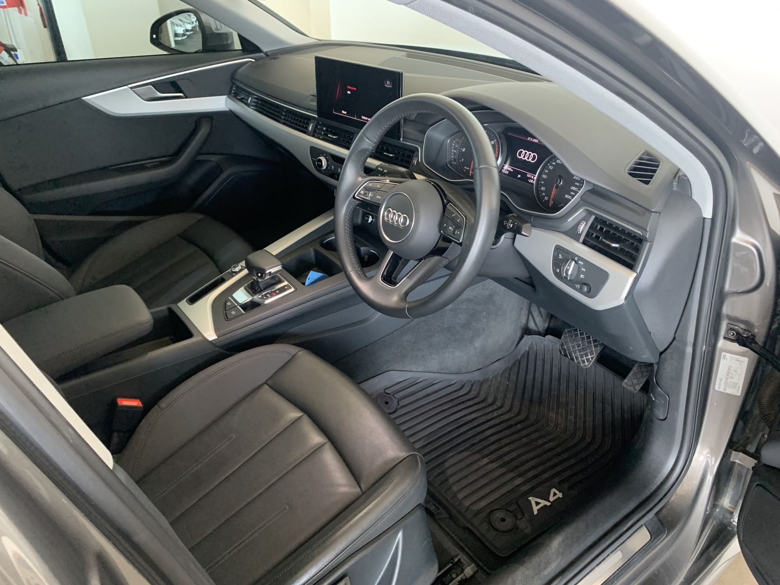 2020 Audi A4 photo 6