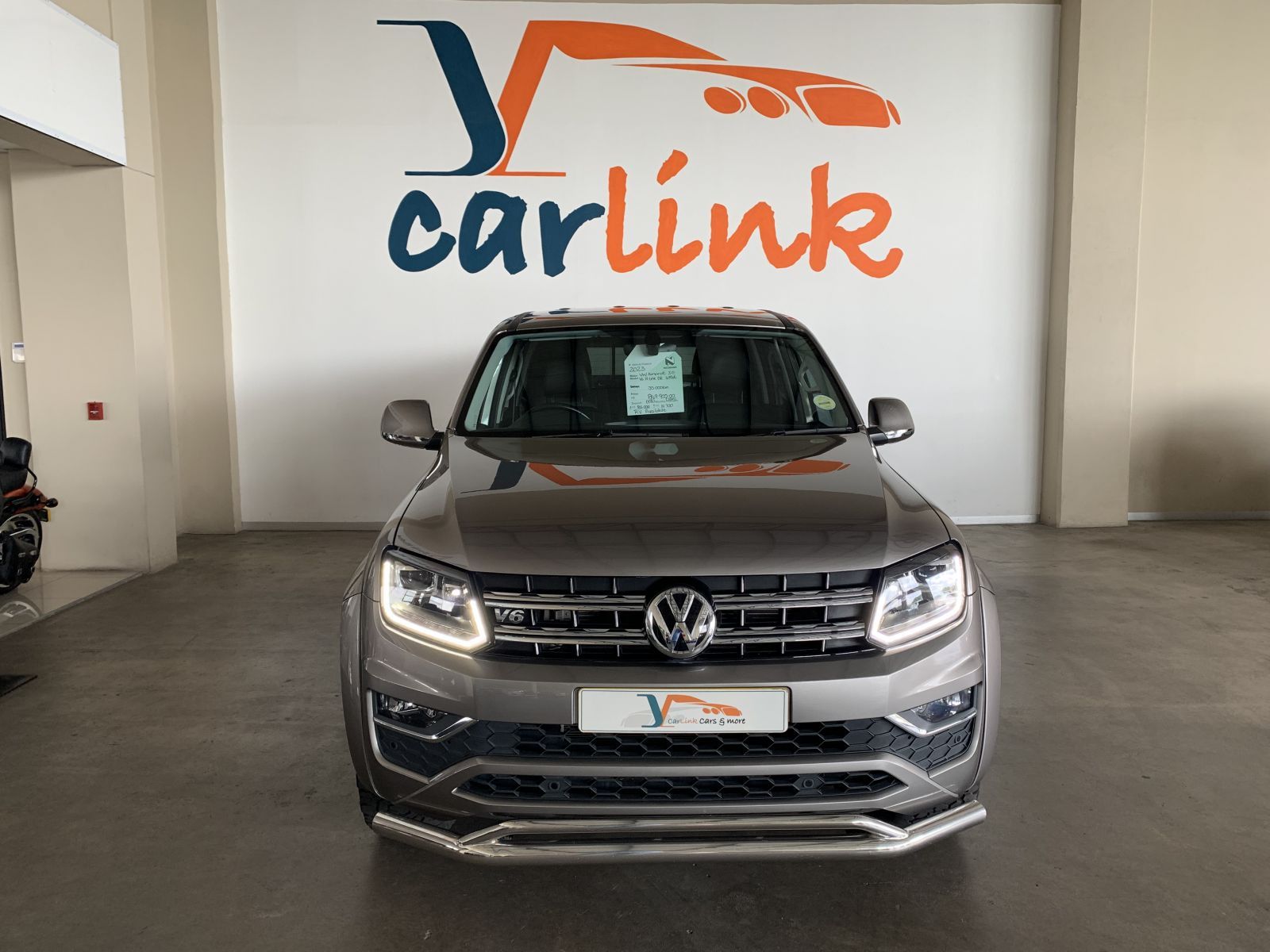 2023 Volkswagen Amarok photo 2