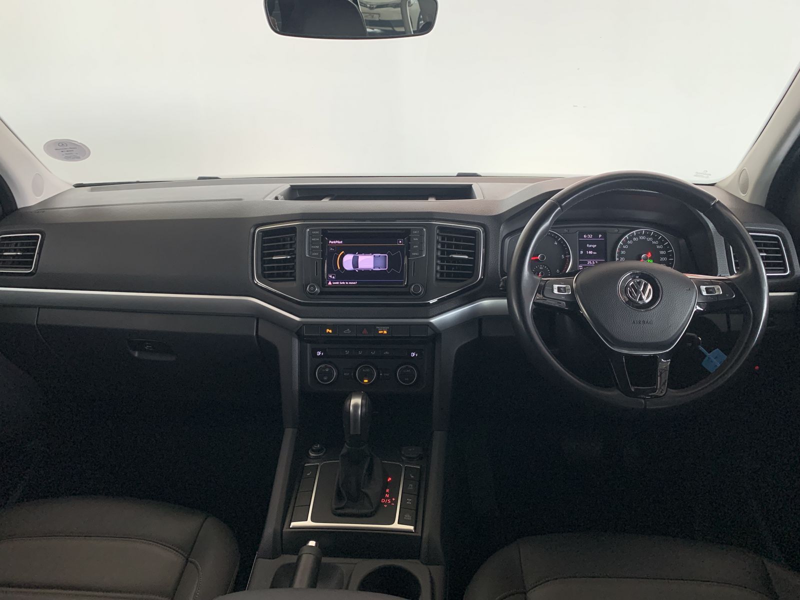 2023 Volkswagen Amarok photo 7