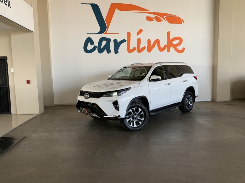 2023 Toyota Fortuner photo 3