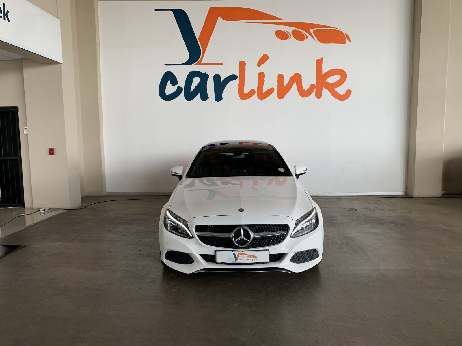 2017 Mercedes-Benz C Class photo 2