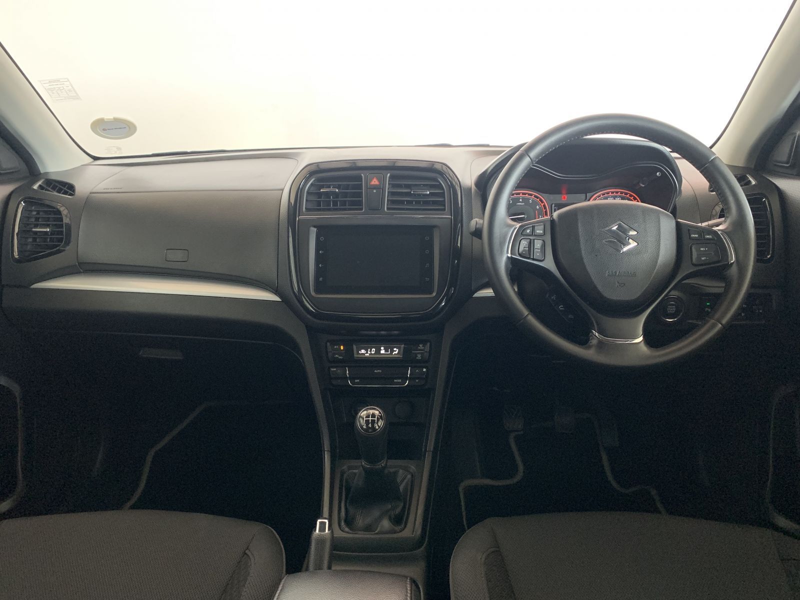 2022 Suzuki Brezza photo 7