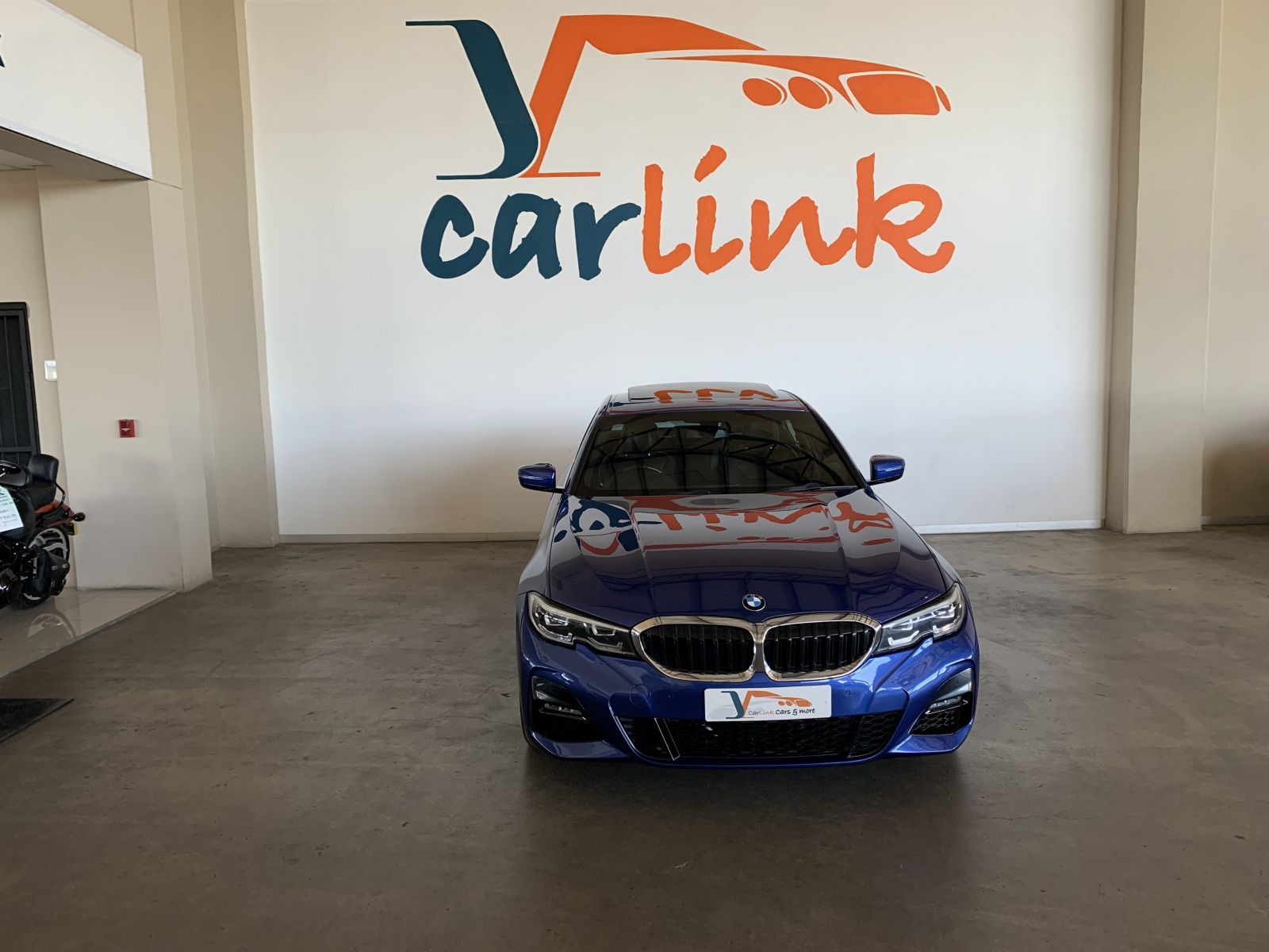 2021 BMW 3 Series photo 2