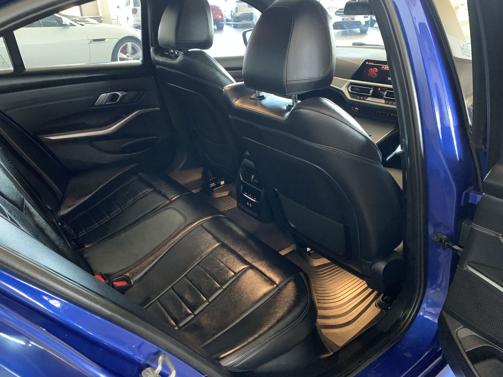 2021 BMW 3 Series photo 5
