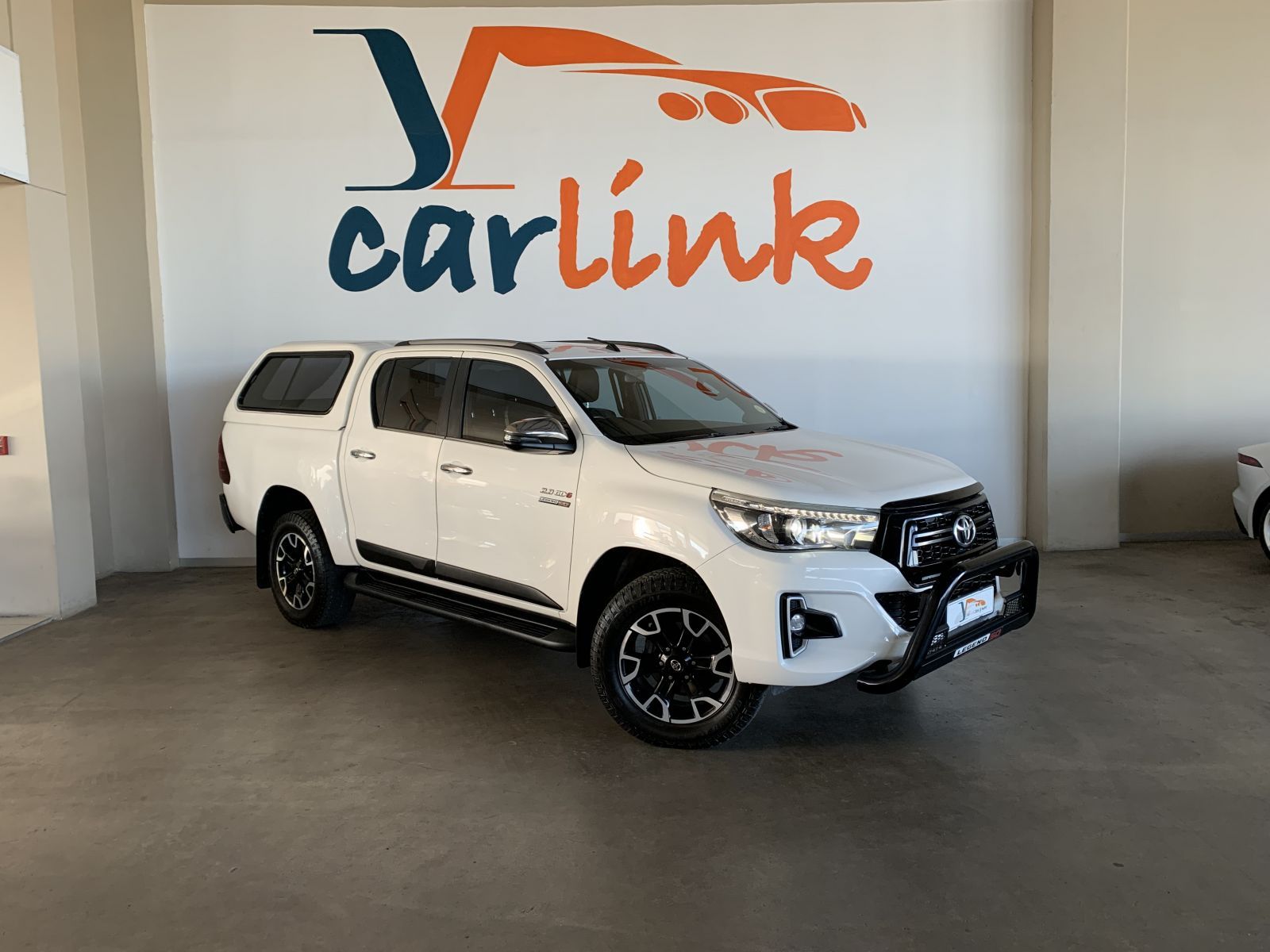 2020 Toyota Hilux photo 1