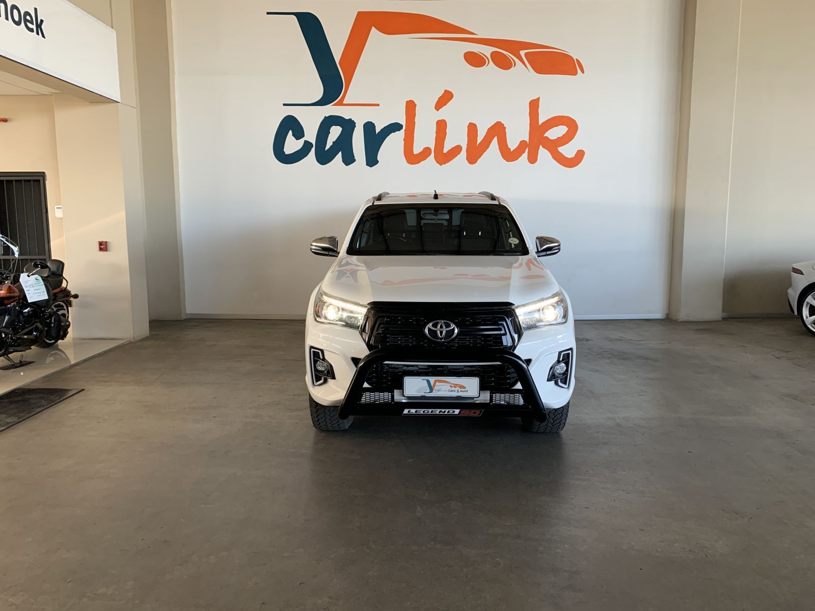 2020 Toyota Hilux photo 2