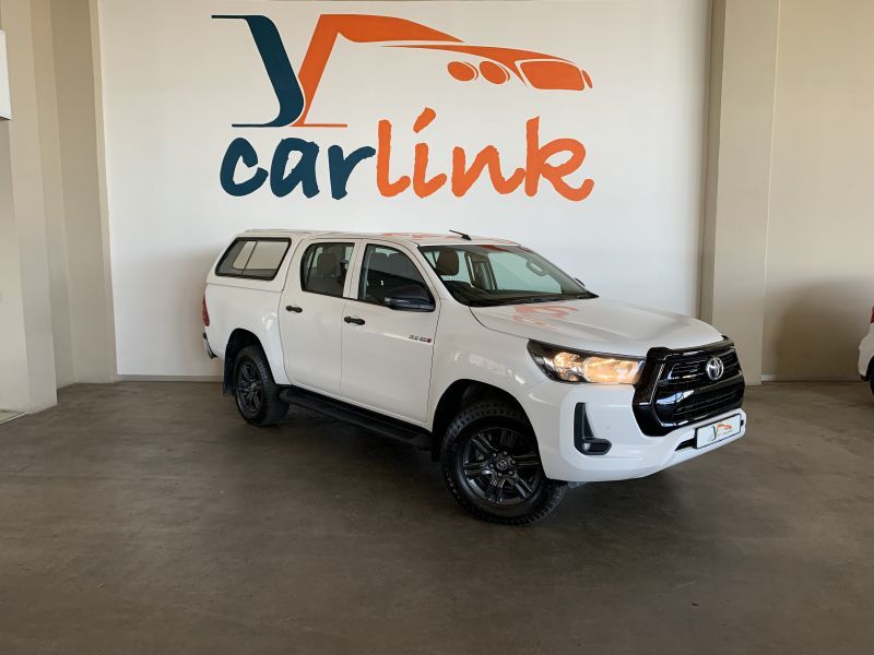 2023 Toyota Hilux photo 1