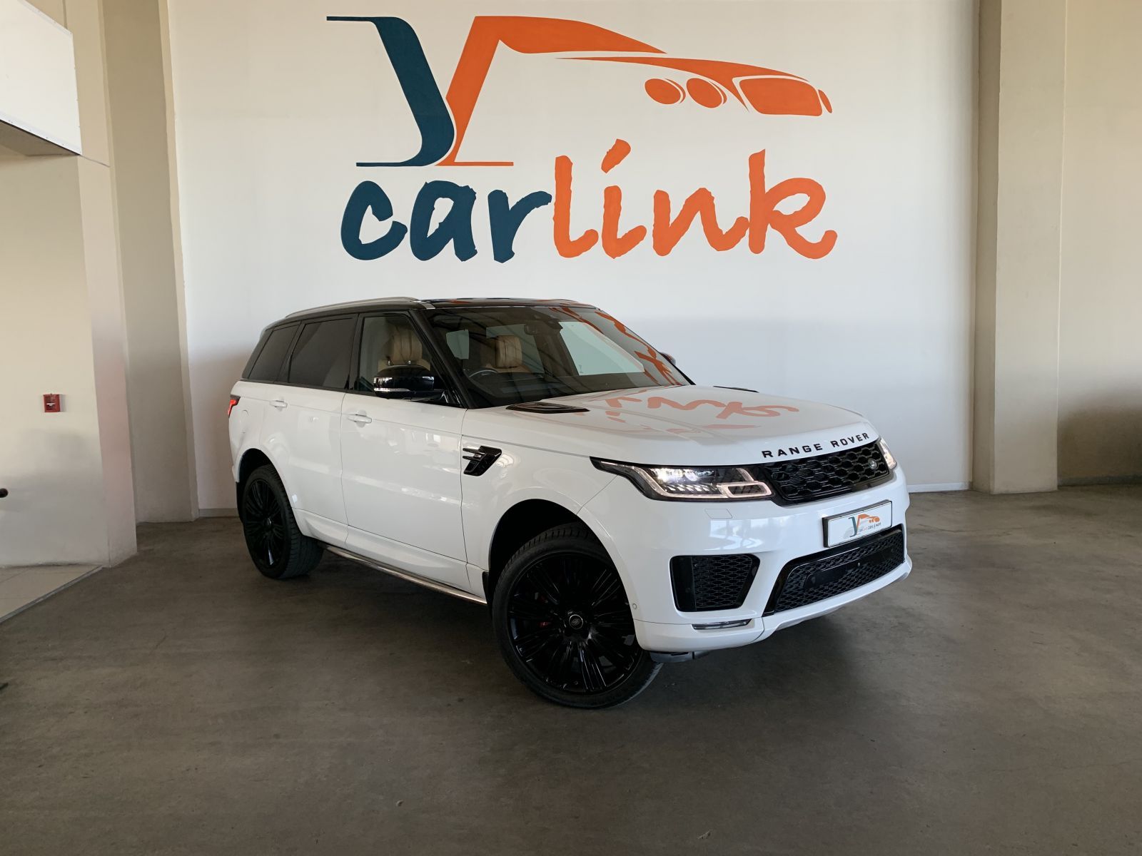 2019 Land Rover Range Rover photo 1
