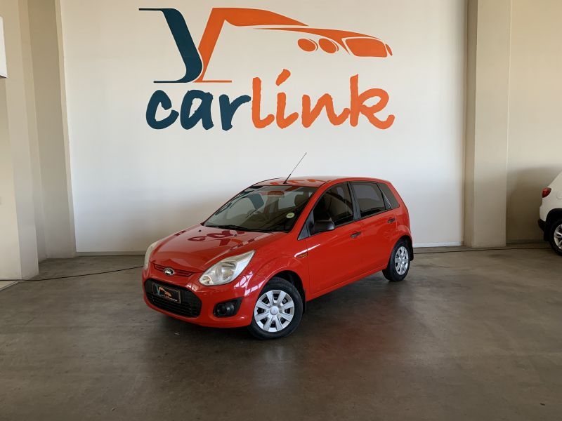 2013 Ford Figo photo 3