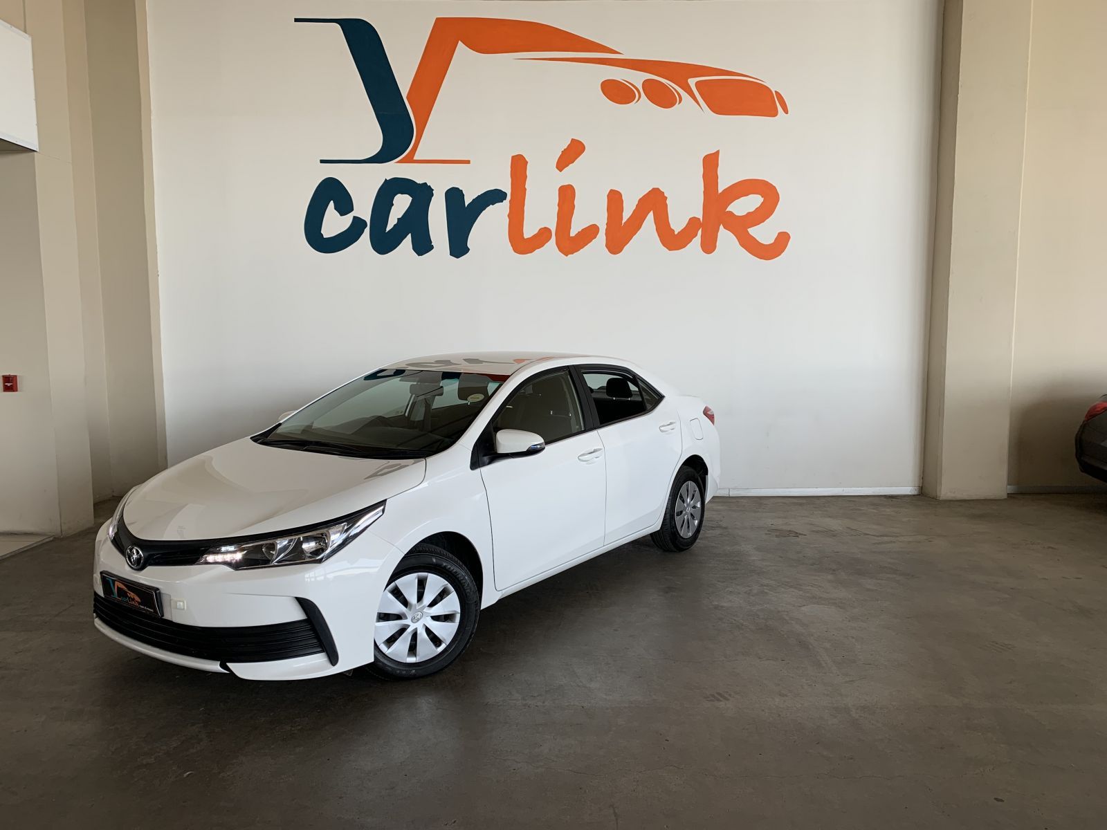 2023 Toyota Corolla photo 3