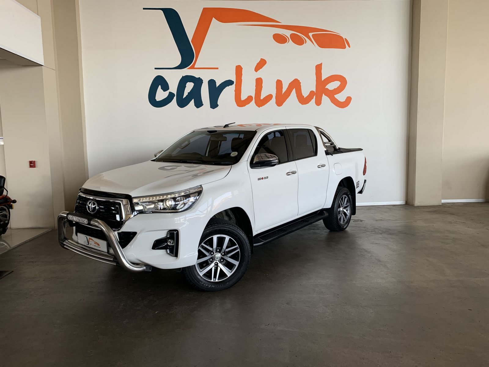 2019 Toyota Hilux photo 3