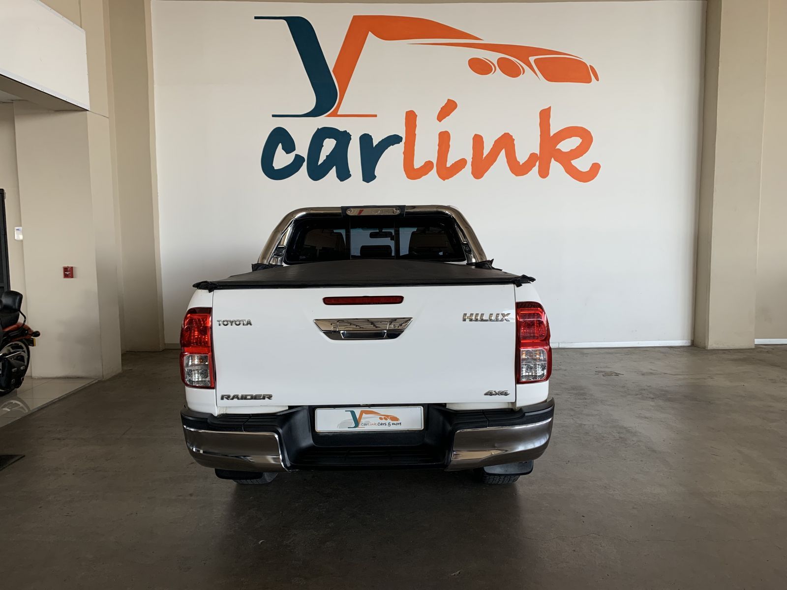 2019 Toyota Hilux photo 4