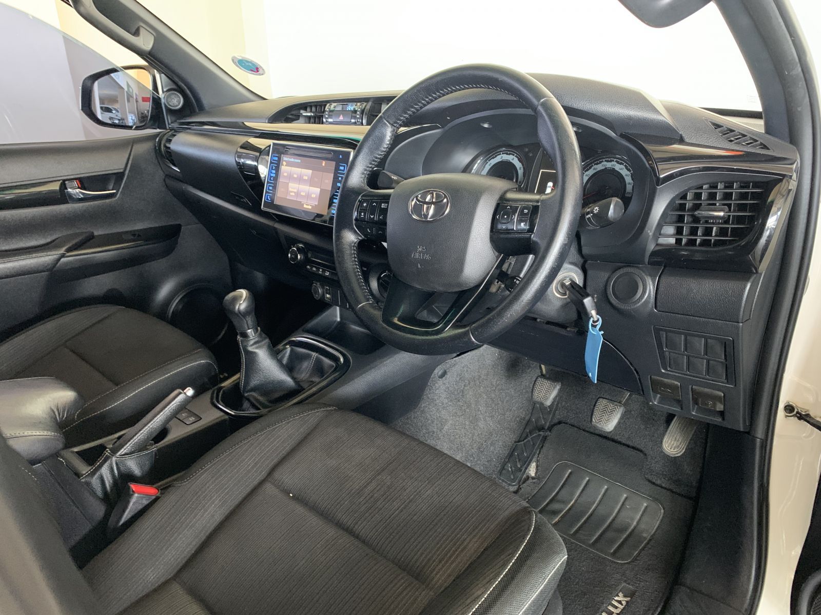 2019 Toyota Hilux photo 6