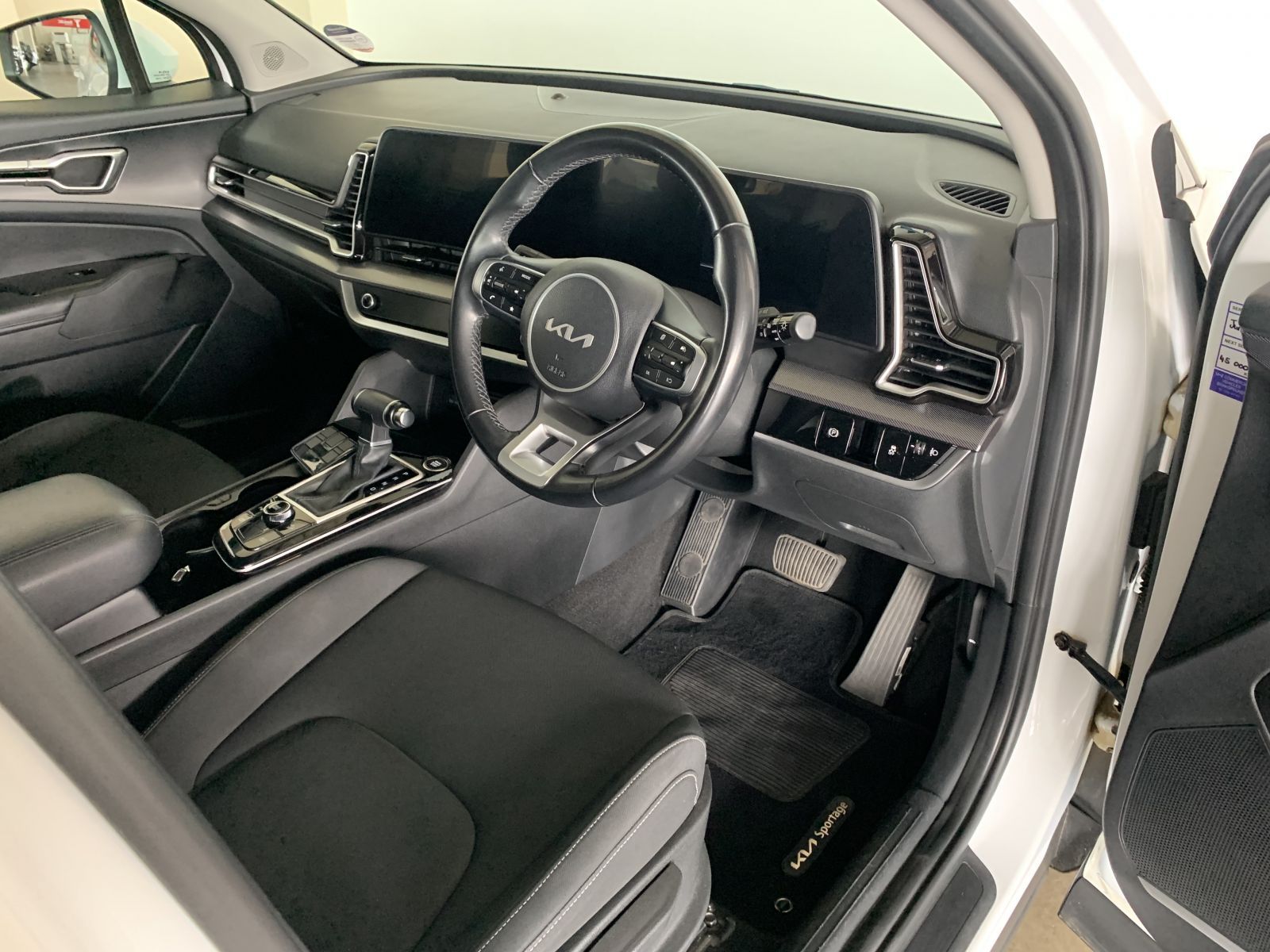 2022 Kia Sportage photo 6