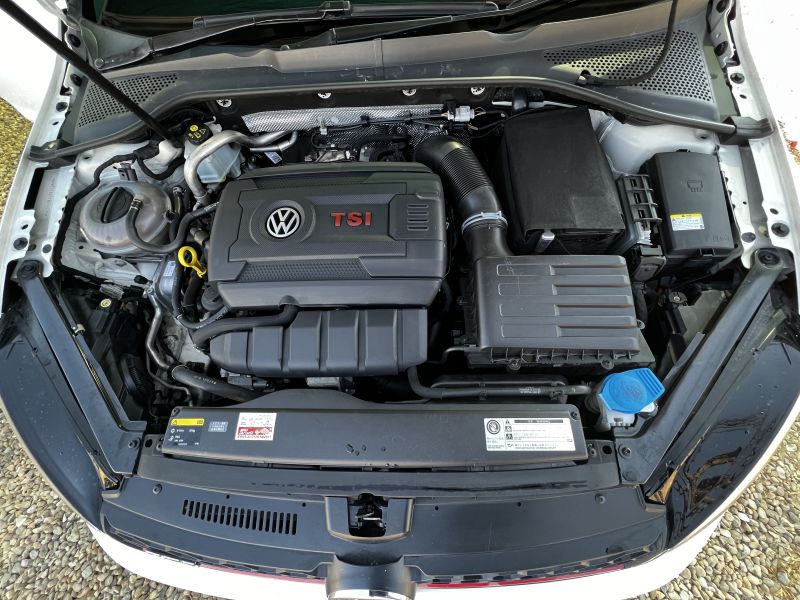 2014 Volkswagen GTI photo 2