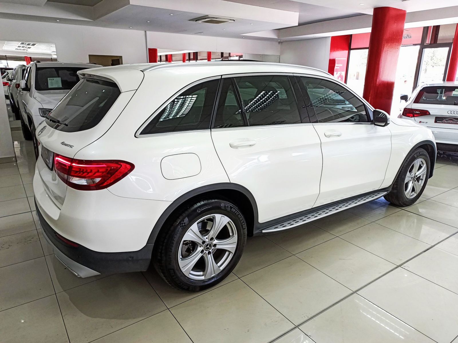 2018 Mercedes-Benz GLC photo 3