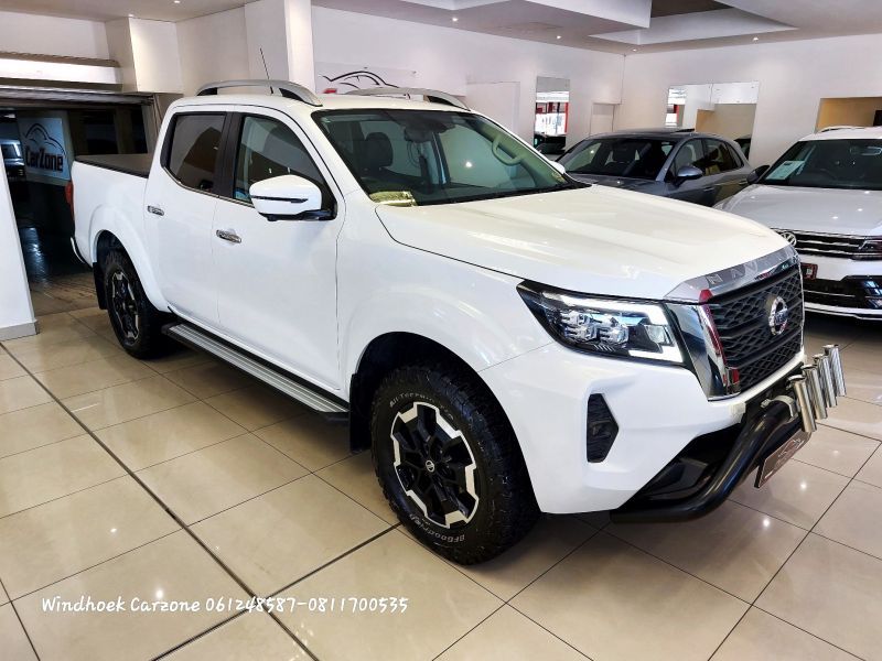 2022 Nissan Navara photo 1