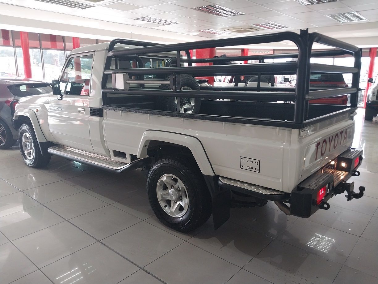 2023 Toyota Land Cruiser photo 8