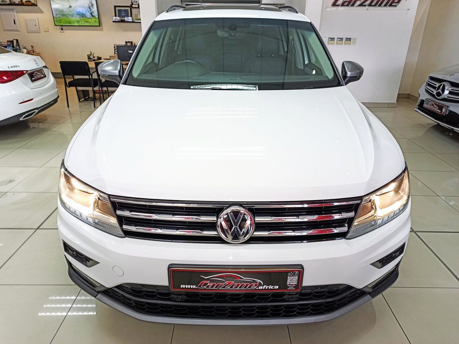 2021 Volkswagen Tiguan photo 4