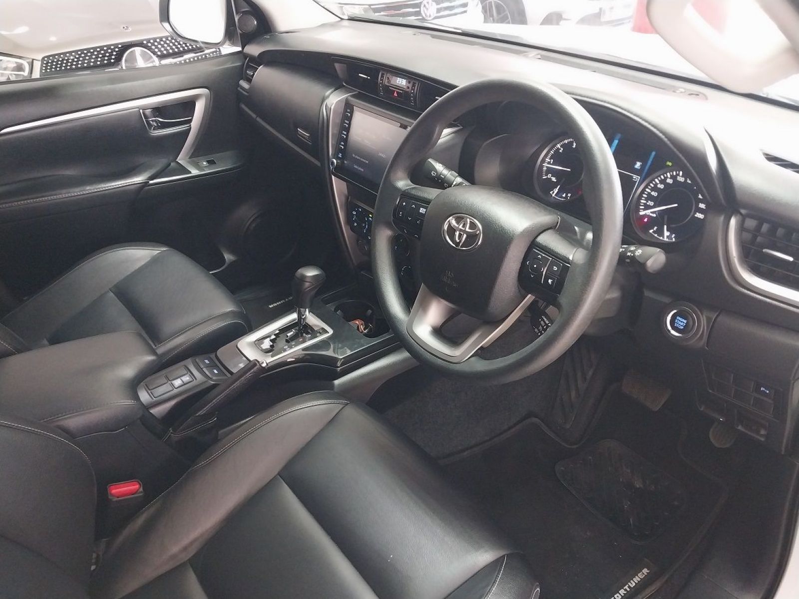 2023 Toyota Fortuner photo 5