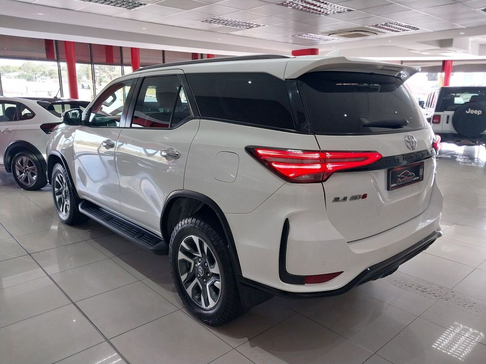2023 Toyota Fortuner photo 9