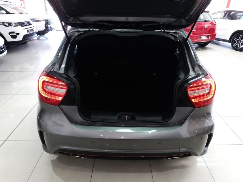 2016 Mercedes-Benz A Class photo 9