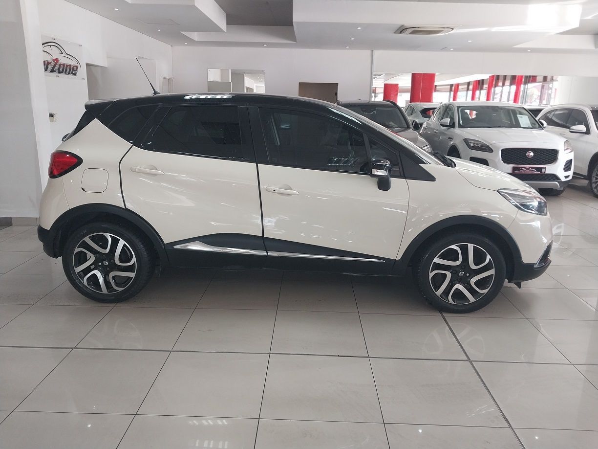 2015 Renault Captur photo 2