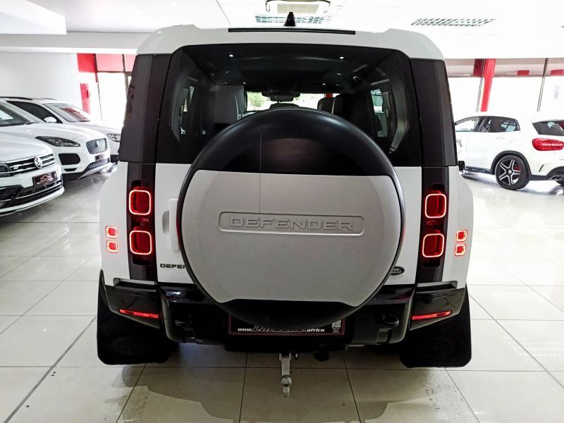 2021 Land Rover Defender photo 9