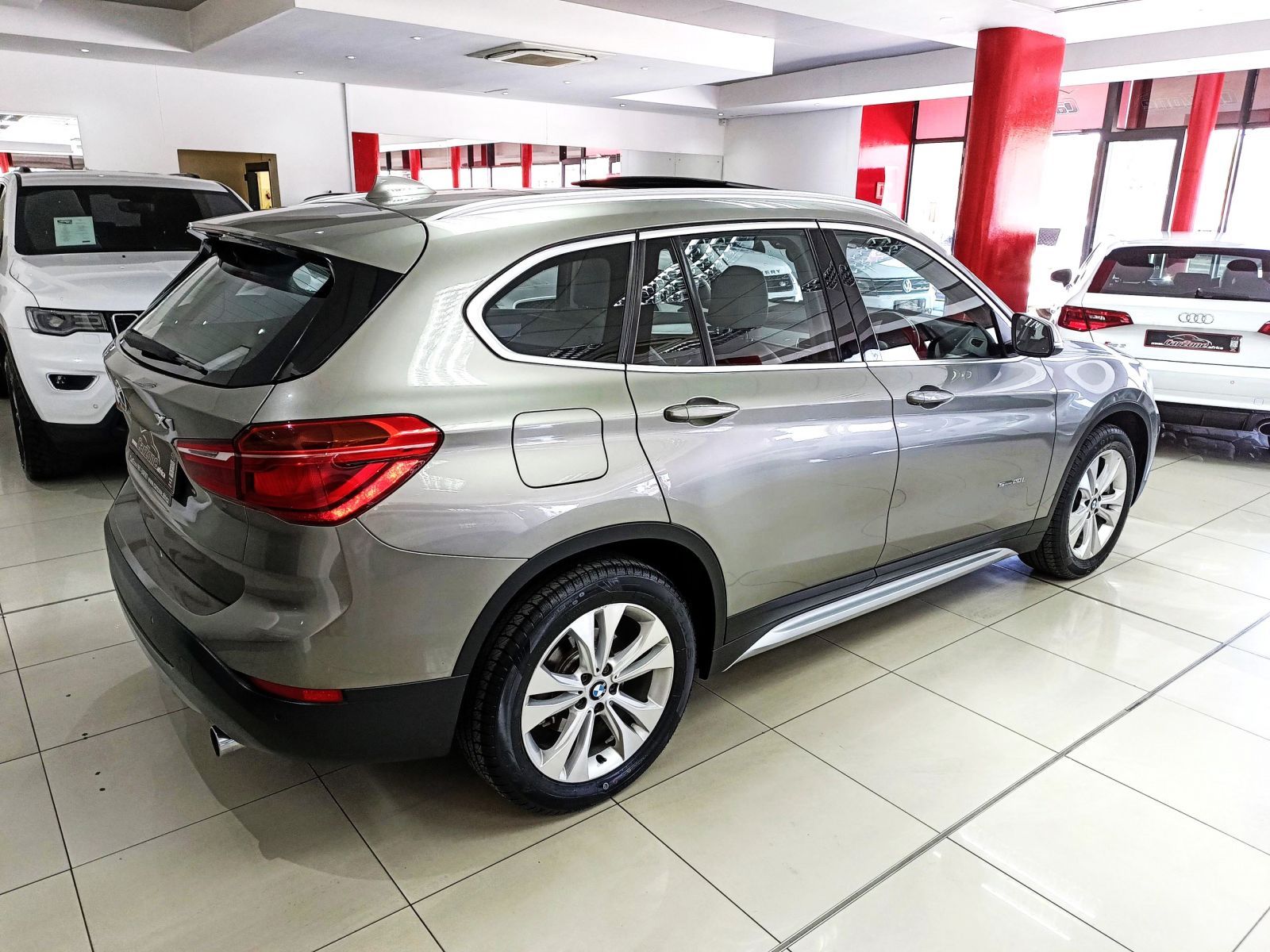 2016 BMW X1 photo 3