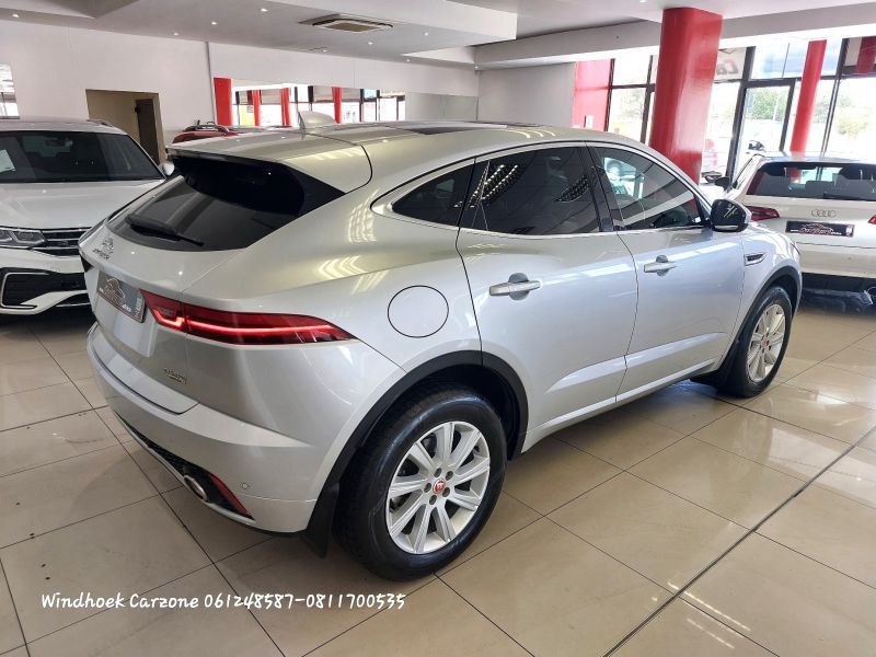 2019 Jaguar E-Pace photo 3