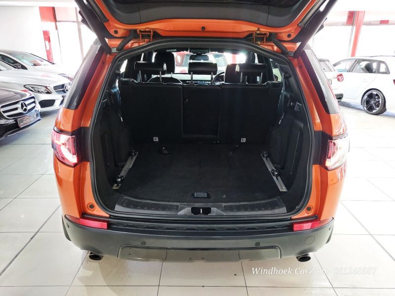 2015 Land Rover Discovery photo 8