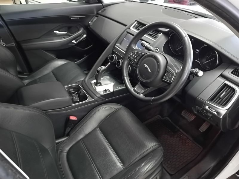 2019 Jaguar E-Pace photo 5