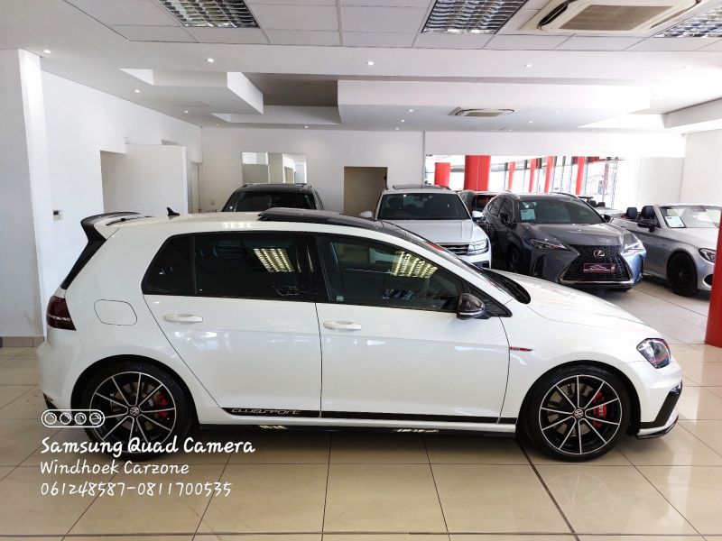 2016 Volkswagen Golf photo 2