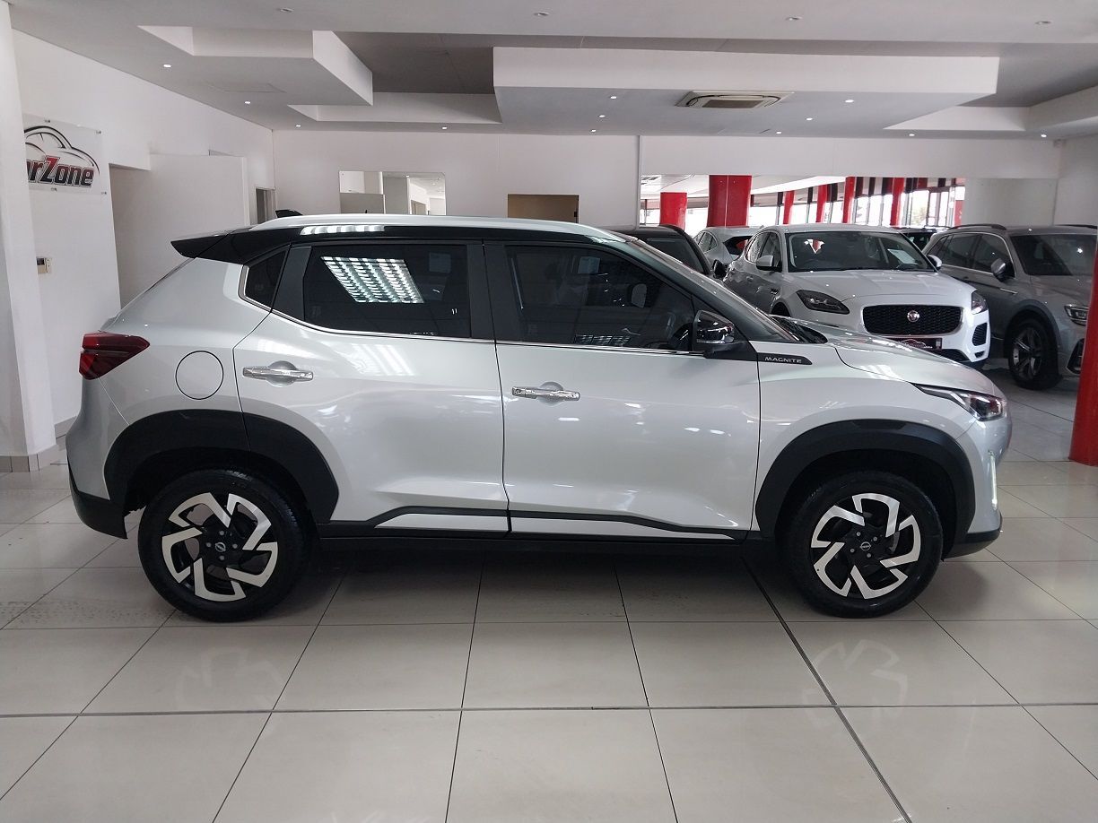 2023 Nissan Magnite photo 2