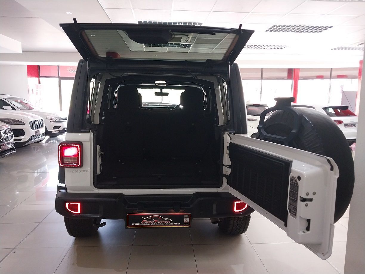 2021 Jeep Wrangler photo 9
