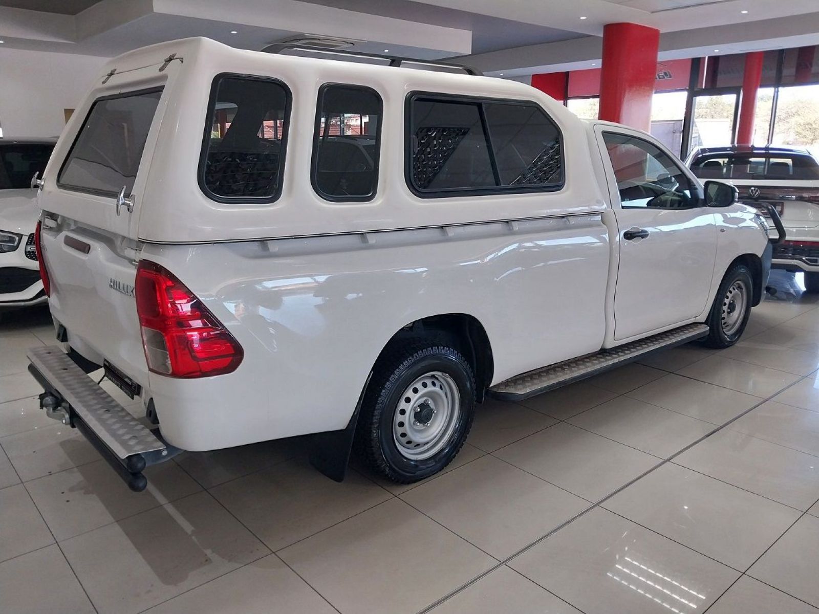 2020 Toyota Hilux photo 3