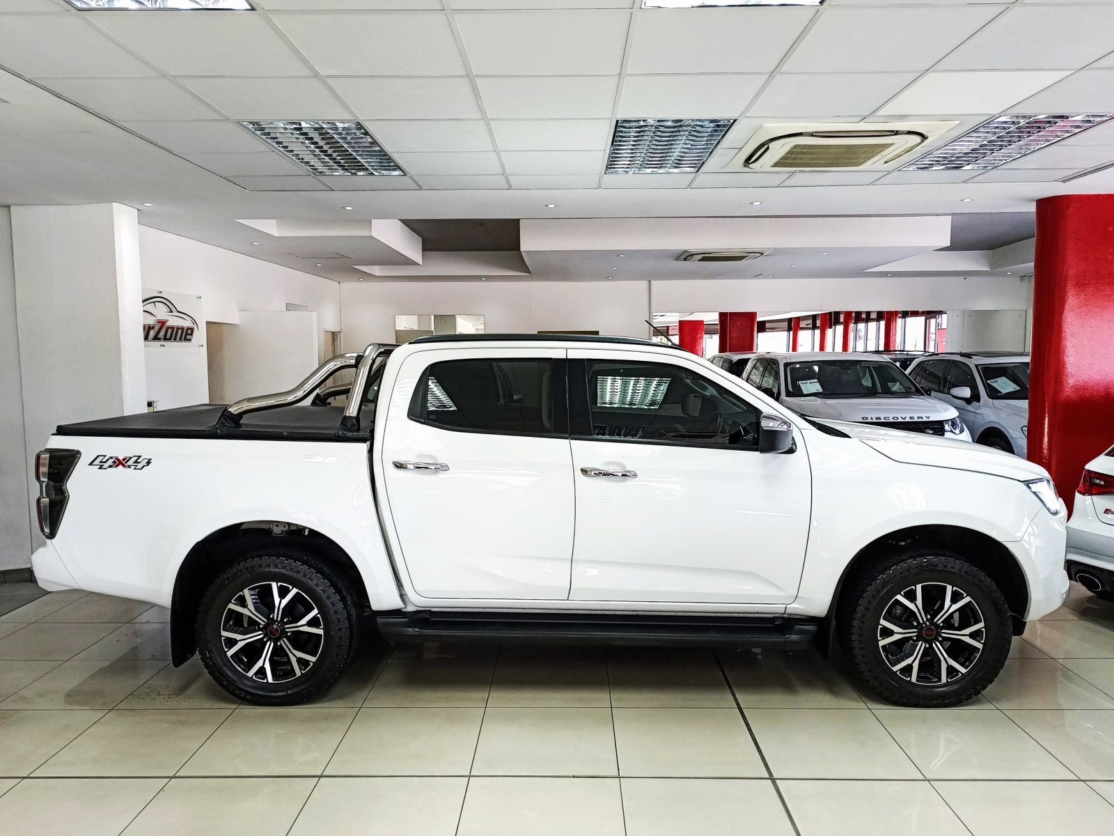 2022 Isuzu D-MAX photo 2